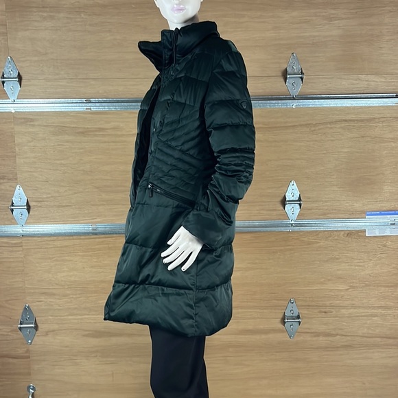 Pre-Owned 1 Madison Green Puffer Coat, Down and Waterfowl feather insulation. - Picture 6 of 16